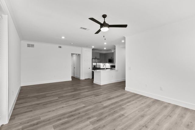 1664 Hillside Terrace 2516, Buda, TX 78610