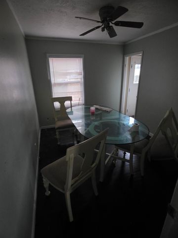 906 Norway Avenue, Huntington, WV 25705