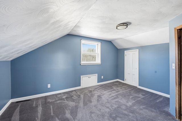5 Torrey St, Easthampton, MA 01027