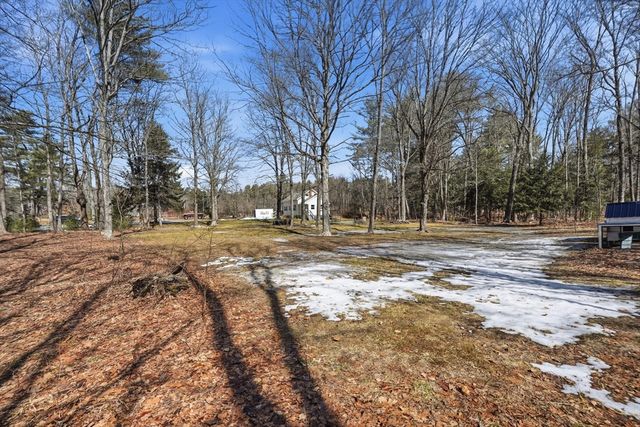 5 Torrey St, Easthampton, MA 01027