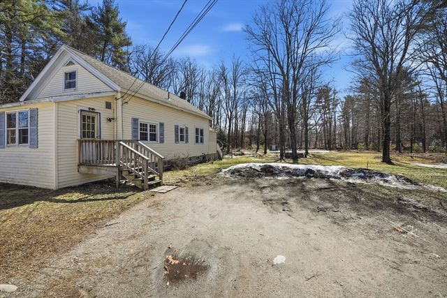 5 Torrey St, Easthampton, MA 01027