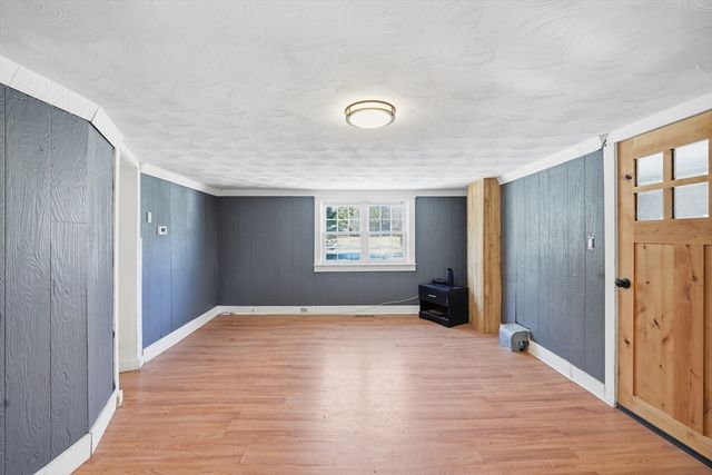 5 Torrey St, Easthampton, MA 01027
