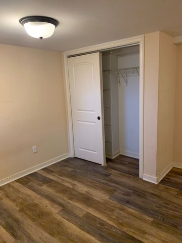 2 Coit Street APT 1, New London, CT 06320