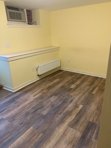 2 Coit Street APT 1, New London, CT 06320