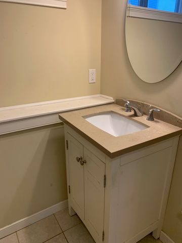 2 Coit Street APT 1, New London, CT 06320