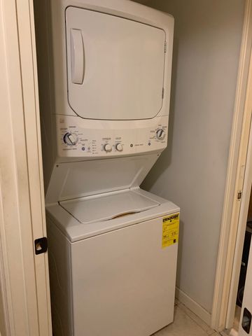 2 Coit Street APT 1, New London, CT 06320