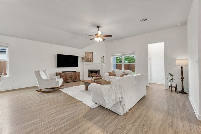 1907 Cambria Drive, Bryan, TX 77807