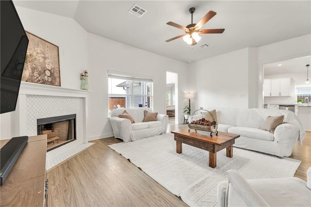 1907 Cambria Drive, Bryan, TX 77807