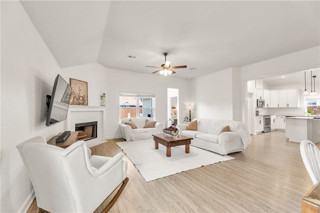 1907 Cambria Drive, Bryan, TX 77807