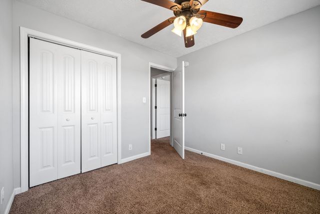 1382 Whitt Ln, Clarksville, TN 37042