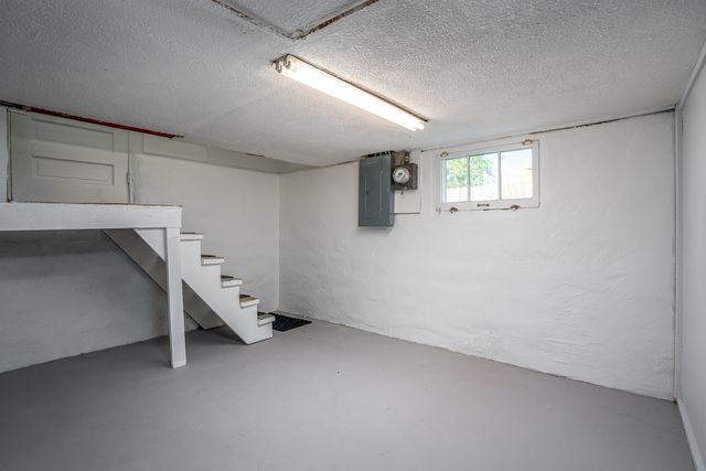 2422 Western Avenue, Davenport, IA 52803
