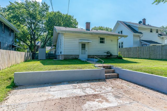 2422 Western Avenue, Davenport, IA 52803