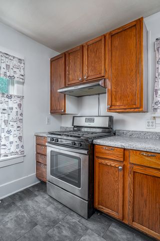 2422 Western Avenue, Davenport, IA 52803