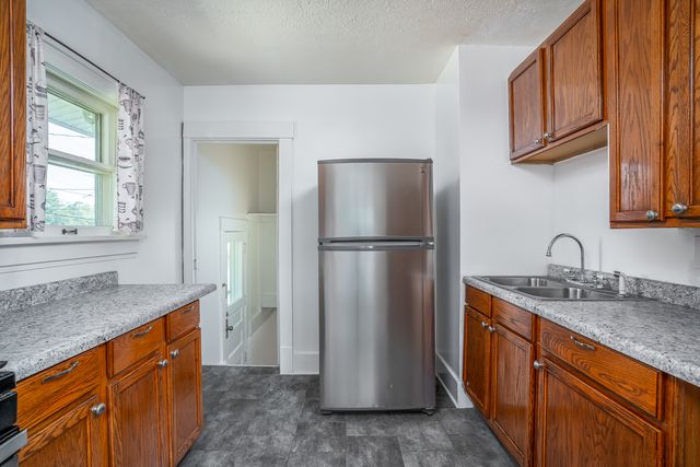 2422 Western Avenue, Davenport, IA 52803