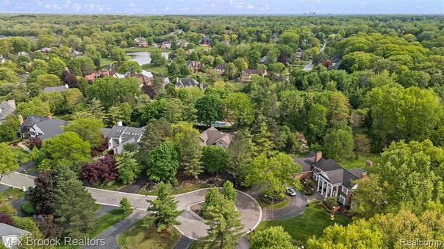 363 Sycamore Court, Bloomfield Hills, MI 48302