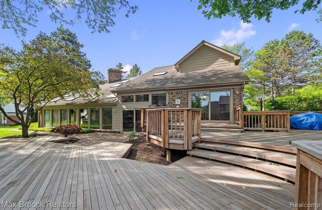 363 Sycamore Court, Bloomfield Hills, MI 48302