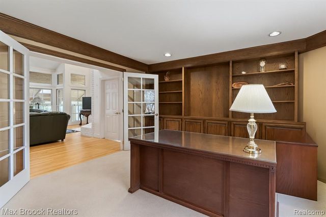 363 Sycamore Court, Bloomfield Hills, MI 48302