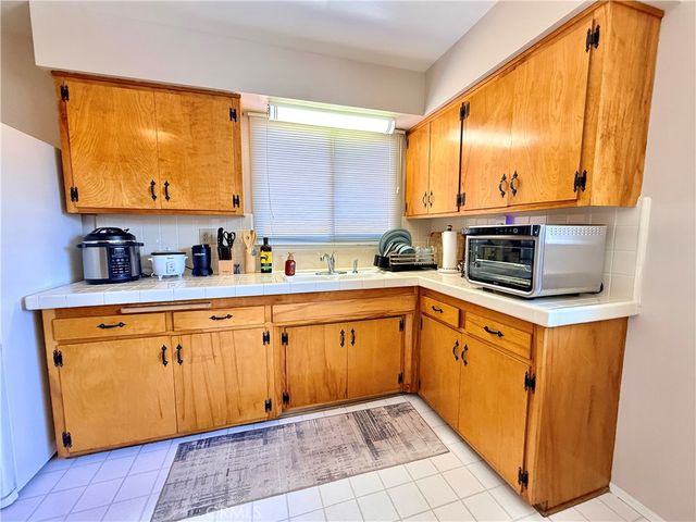 243 E Harrison Avenue, Pomona, CA 91767