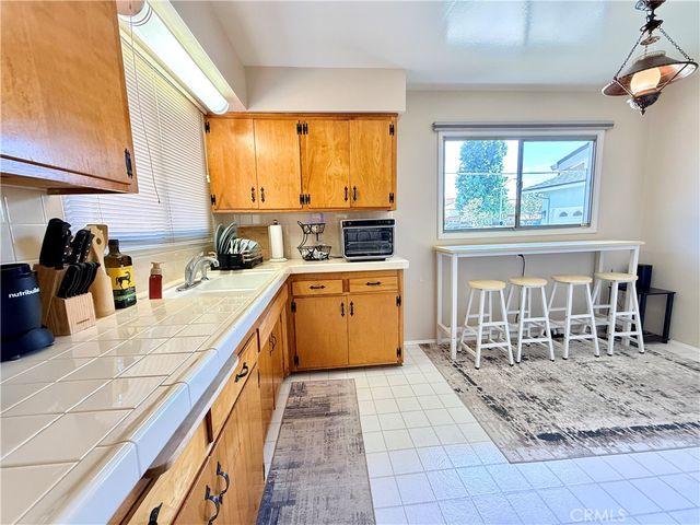 243 E Harrison Avenue, Pomona, CA 91767