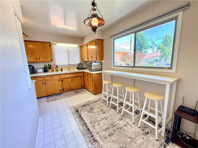 243 E Harrison Avenue, Pomona, CA 91767