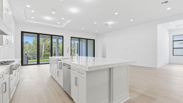 13278 Artisan Circle, Palm Beach Gardens, FL 33418