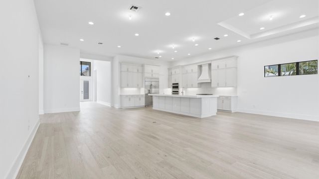 13278 Artisan Circle, Palm Beach Gardens, FL 33418