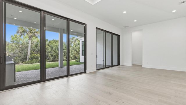 13278 Artisan Circle, Palm Beach Gardens, FL 33418