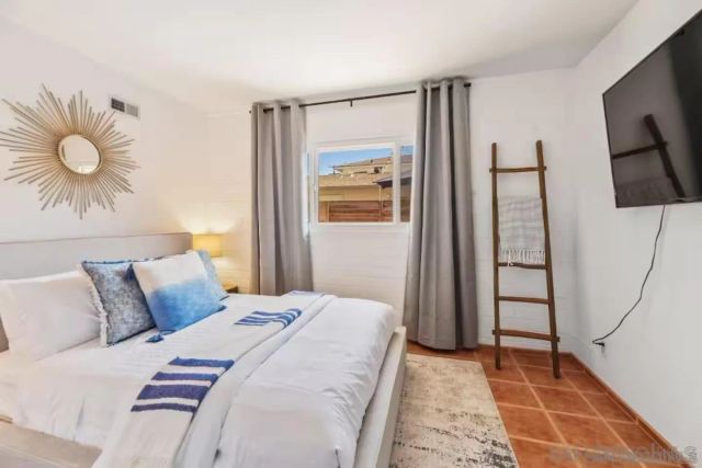 8373 El Paseo Grande, La Jolla, CA 92037