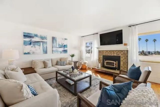 8373 El Paseo Grande, La Jolla, CA 92037