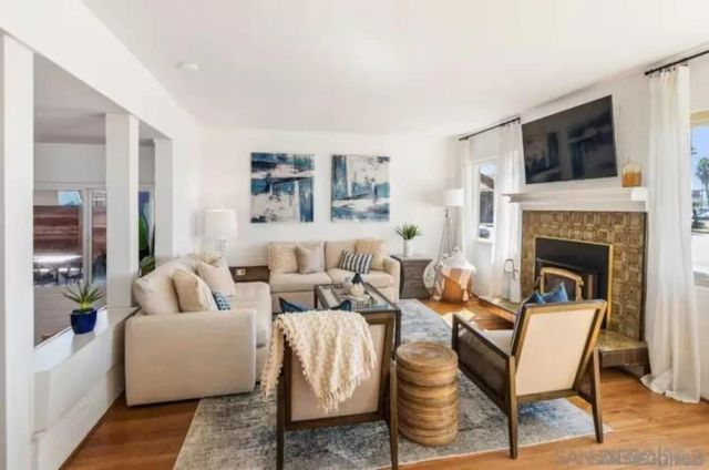 8373 El Paseo Grande, La Jolla, CA 92037