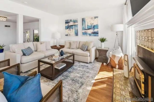 8373 El Paseo Grande, La Jolla, CA 92037