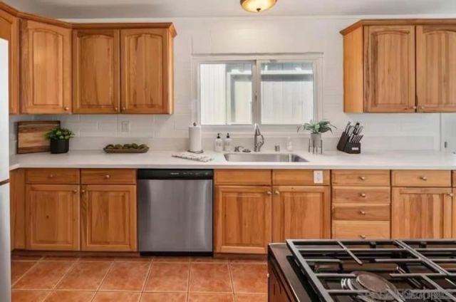 8373 El Paseo Grande, La Jolla, CA 92037
