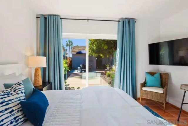 8373 El Paseo Grande, La Jolla, CA 92037