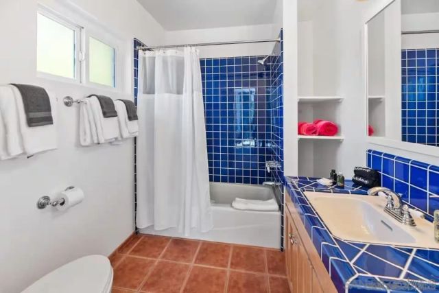 8373 El Paseo Grande, La Jolla, CA 92037