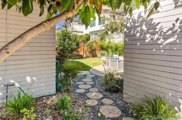 8373 El Paseo Grande, La Jolla, CA 92037