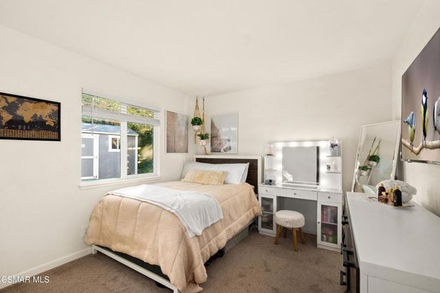 20 Robbins Court, Simi Valley, CA 93065