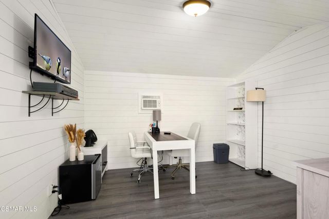 20 Robbins Court, Simi Valley, CA 93065