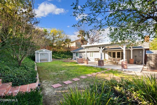 20 Robbins Court, Simi Valley, CA 93065