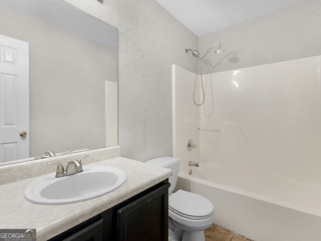 360 Regal Road, Jackson, GA 30233