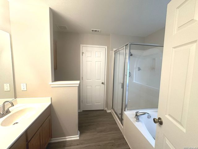 517 ZAPATA CIR, New Braunfels, TX 78130