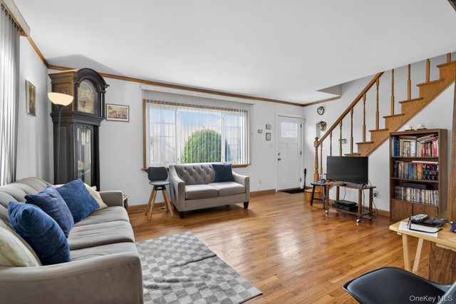 23 S Elm Street, Hicksville, NY 11801