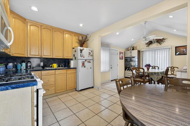 23 S Elm Street, Hicksville, NY 11801