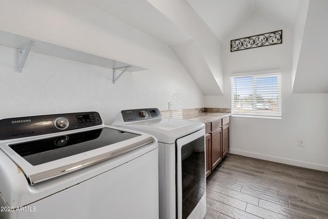 27602 N DENVER HILL Drive, Wittmann, AZ 85361