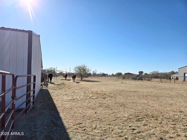 27602 N DENVER HILL Drive, Wittmann, AZ 85361