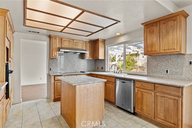 327 Fargo, San Dimas, CA 91773