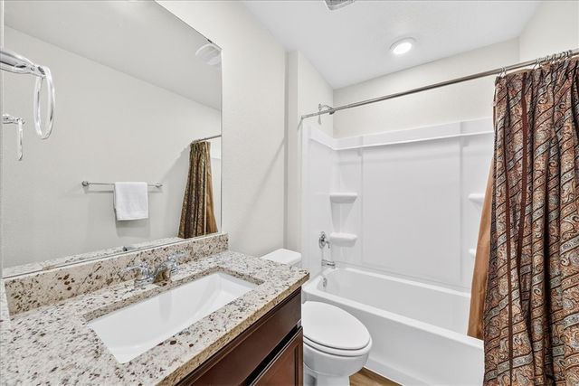 1118 Thames Chase Dr, Corpus Christi, TX 78415