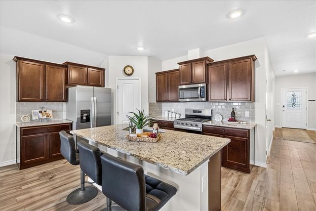 1118 Thames Chase Dr, Corpus Christi, TX 78415