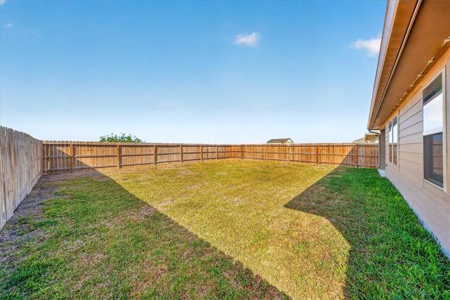 1118 Thames Chase Dr, Corpus Christi, TX 78415