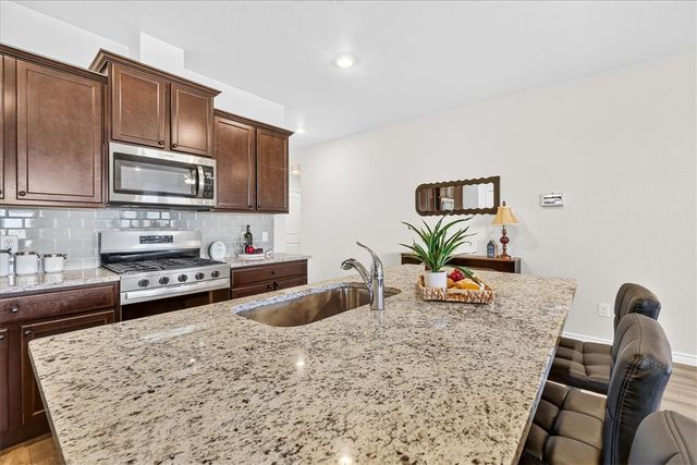 1118 Thames Chase Dr, Corpus Christi, TX 78415