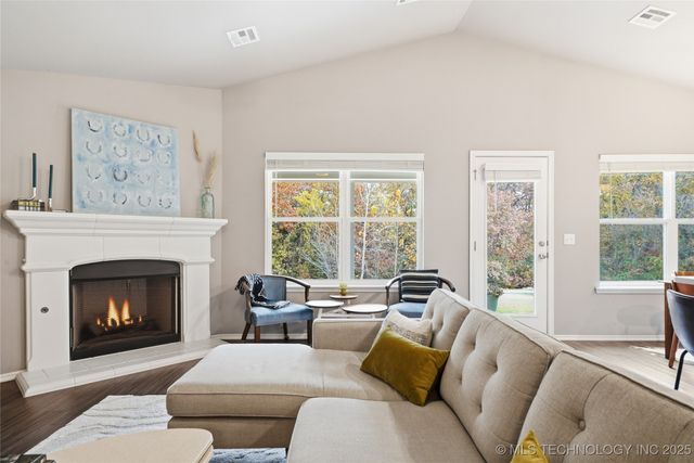 7505 S Walnut Avenue, Broken Arrow, OK 74011